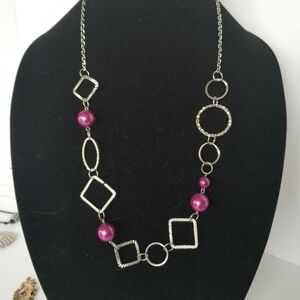 NWOT Elegant Silver and Pink Geometric Necklace